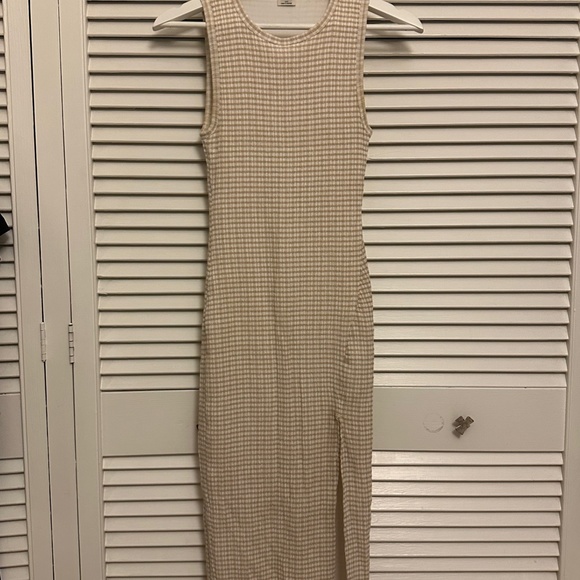 ARITZIA WILFRED Plaid Body-con dress with slit - Picture 3 of 4